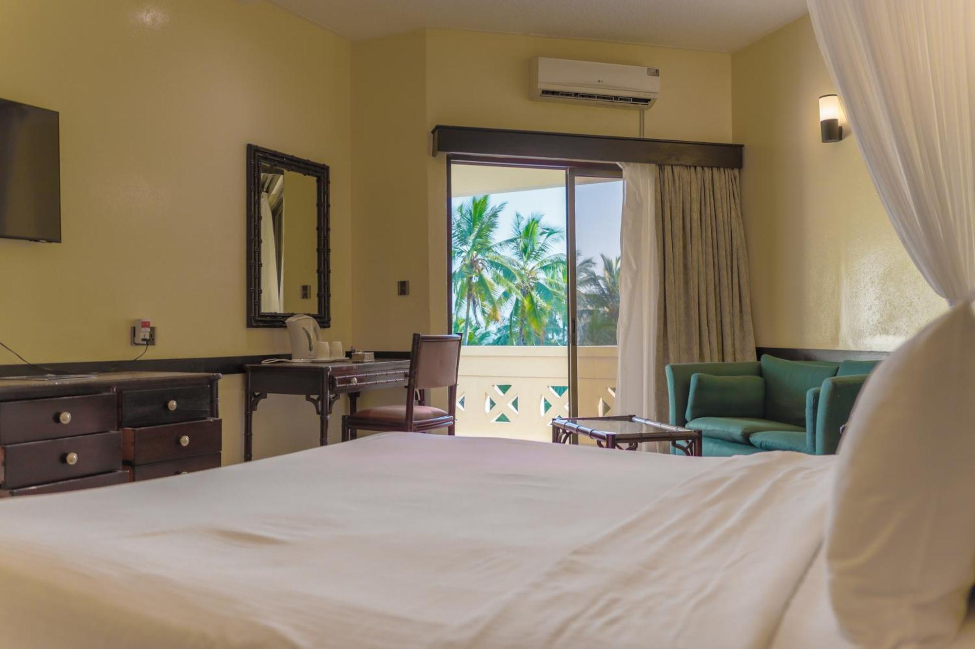 Mombasa Continental Resort Shanzu Dış mekan fotoğraf