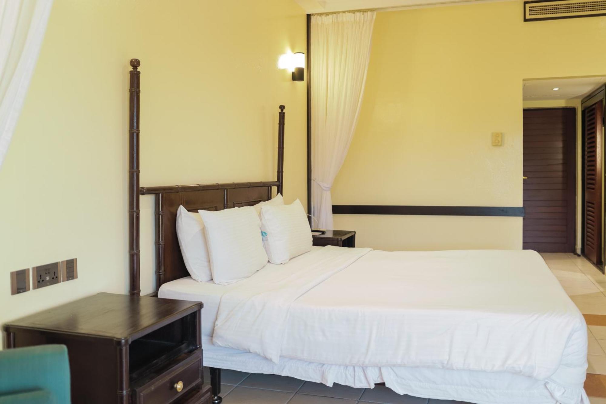 Mombasa Continental Resort Shanzu Dış mekan fotoğraf
