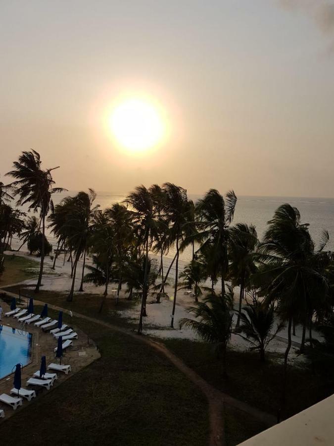 Mombasa Continental Resort Shanzu Dış mekan fotoğraf