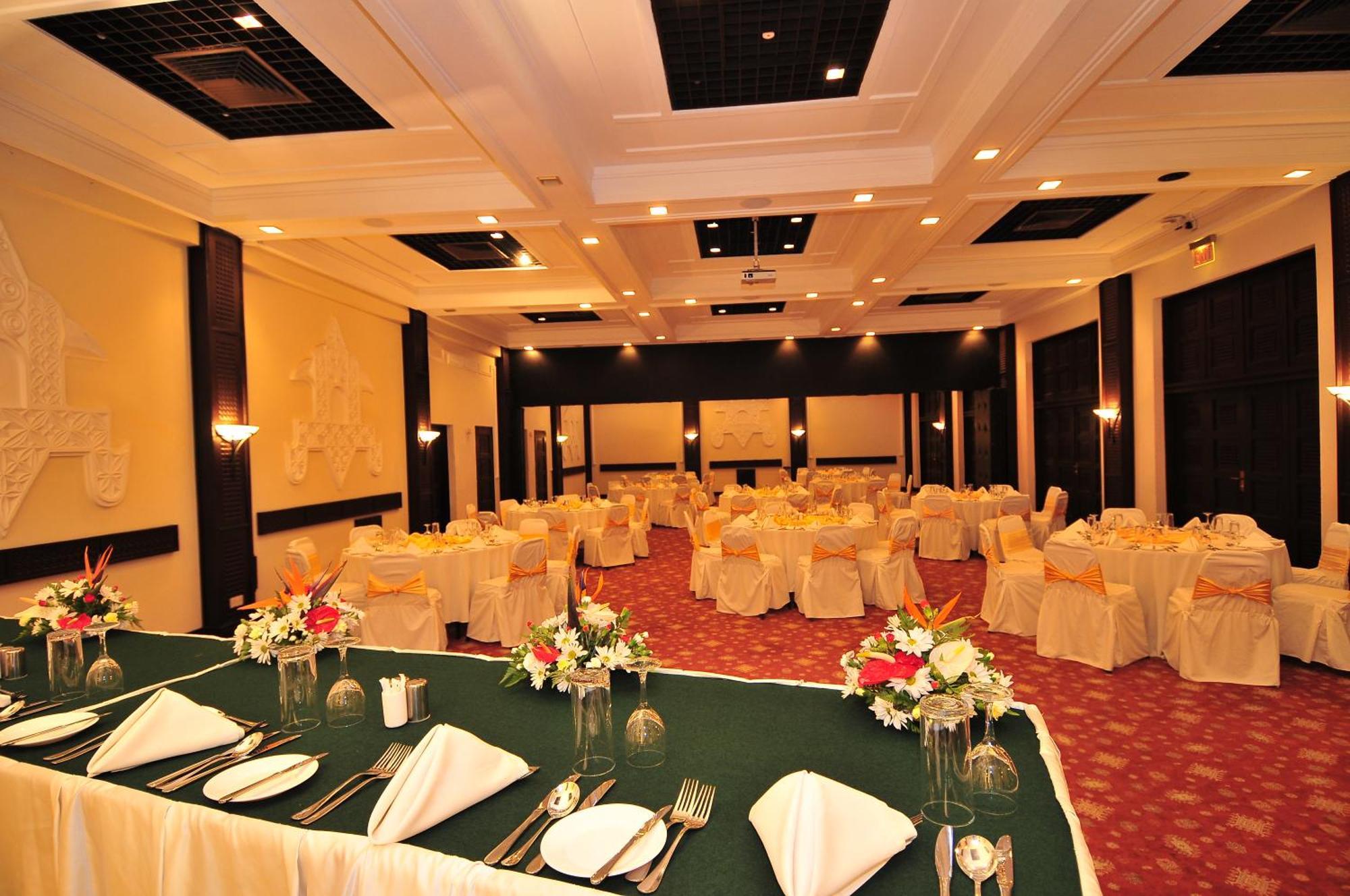 Mombasa Continental Resort Shanzu Dış mekan fotoğraf
